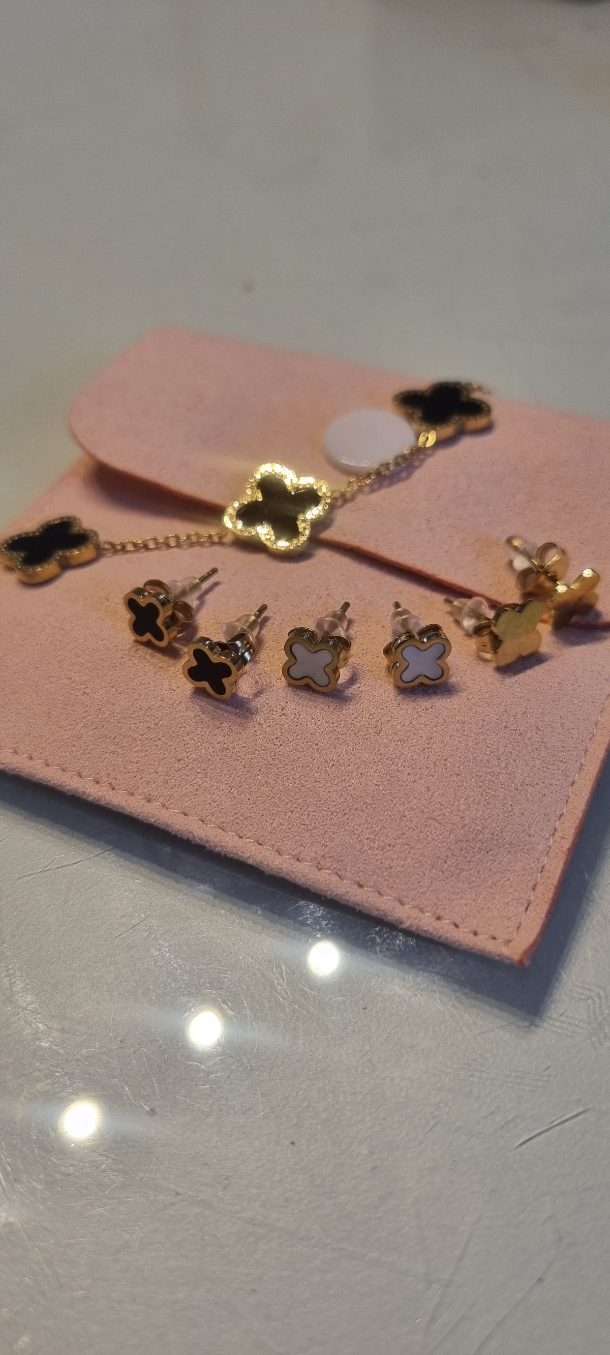 CLOVER MULTI STUD EARRINGS