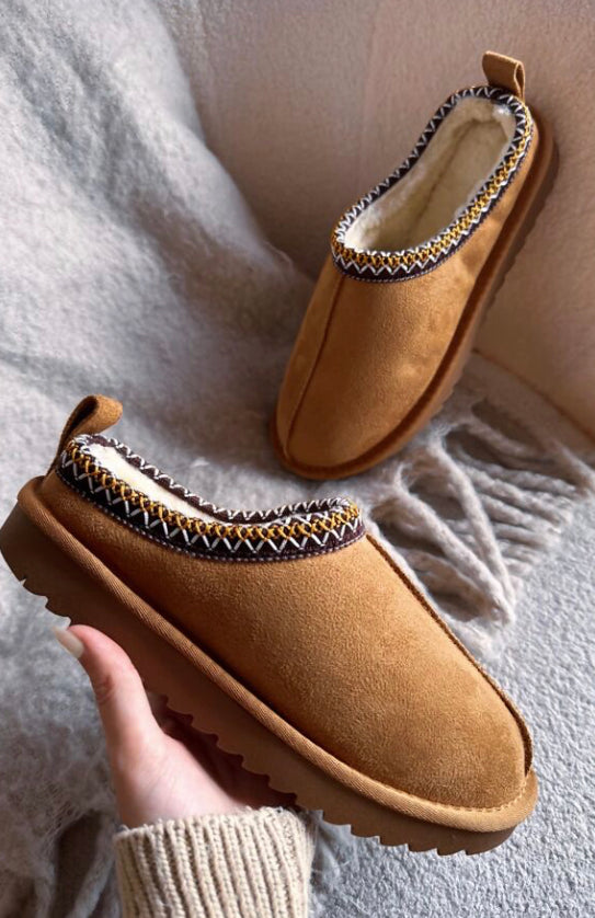 CAMEL SLIP ON LOW PLATFORM SLIPPERS
